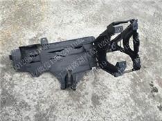 宝马730LI大灯支架