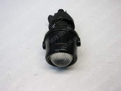 宝马745LI前雾灯