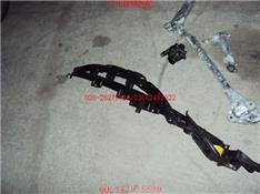 宝马X6叶子板支架