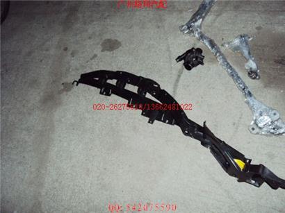 宝马X5叶子板支架