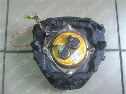 宝马X6安全气囊