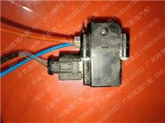 宝马750LI打气泵分配阀