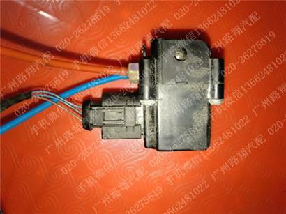 宝马730LI打气泵分配阀