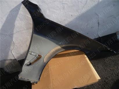 宝马GT335I叶子板