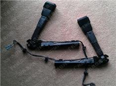 宝马M135I安全带预警器