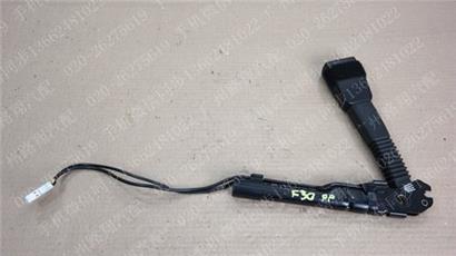 宝马435I安全带预警器