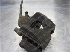 宝马316LI刹车分泵