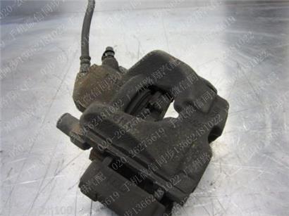 宝马316LI刹车分泵