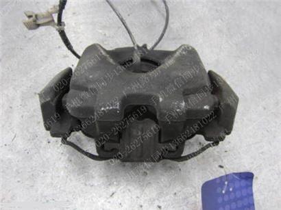 宝马M135I刹车分泵