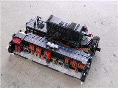 宝马X3保险丝盒