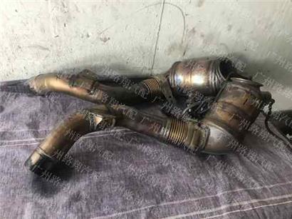 宝马X5三元催化器