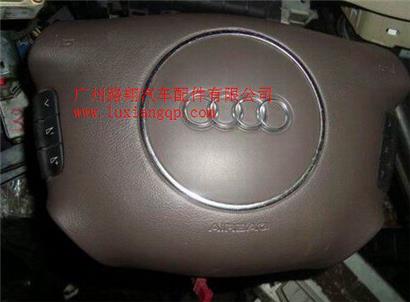 奥迪A6安全气囊