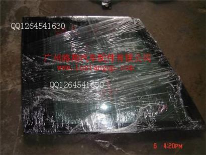 路虎揽胜汽车玻璃