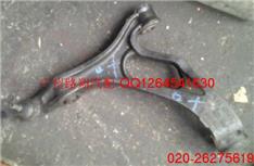 大众途锐下摆臂