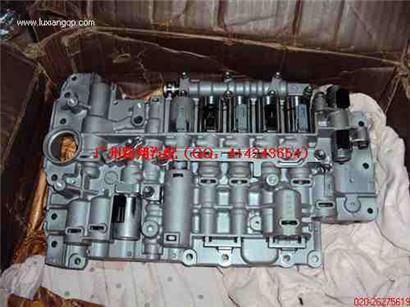 大众途锐油路板