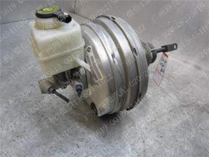 宝马640I刹车真空泵