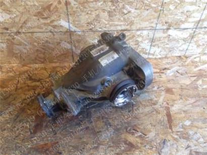 宝马745LI差速器