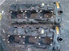 宝马335LI气门室盖