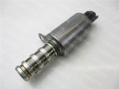 宝马118I缸盖VVT电磁阀