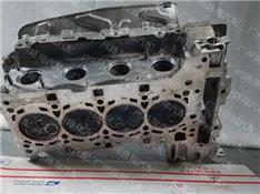 宝马GT328I汽缸盖