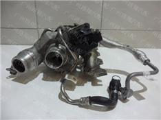 宝马730LI涡轮增压器