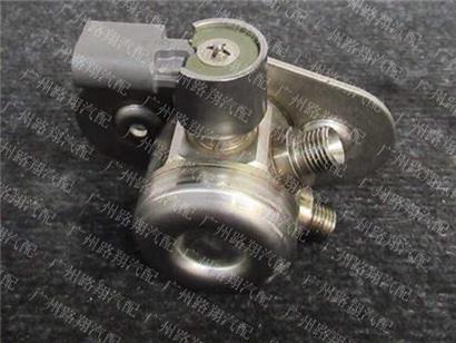 宝马528LI高压油泵