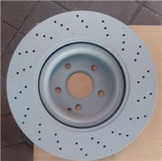 奔驰SLK350刹车碟