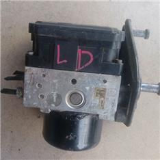 奔驰S500液压制动单元