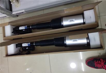 奔驰S280减震器-空气悬挂
