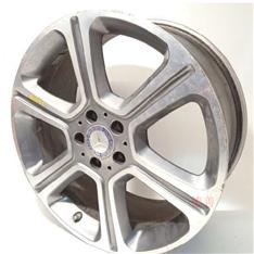 奔驰C180轮毂-胎铃