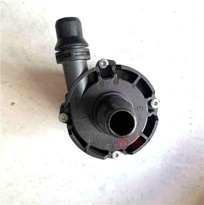 奔驰C260冷却液泵