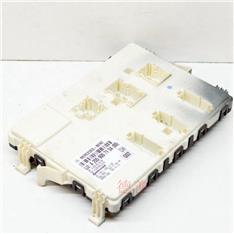 奔驰C200信号收集模块