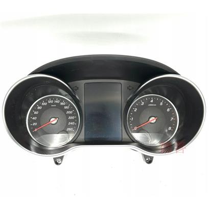 奔驰C300汽车仪表