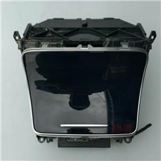 奔驰C300中控台饰板