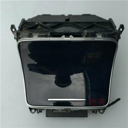 奔驰C300中控台饰板