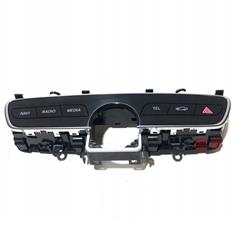 奔驰GLC200双闪开关-CD面板-危险灯开关