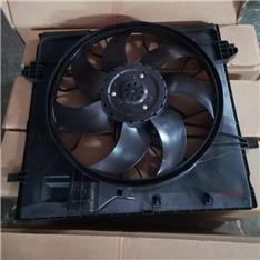 奔驰ML300电子扇