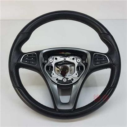 奔驰A180方向盘