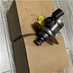 奔驰GLA180高压油泵