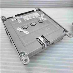 奔驰S320音响放大器