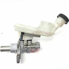 奔驰B260刹车真空泵