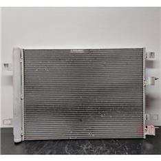 奔驰A200散热器-水箱