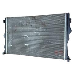 奔驰A180水箱-散热器